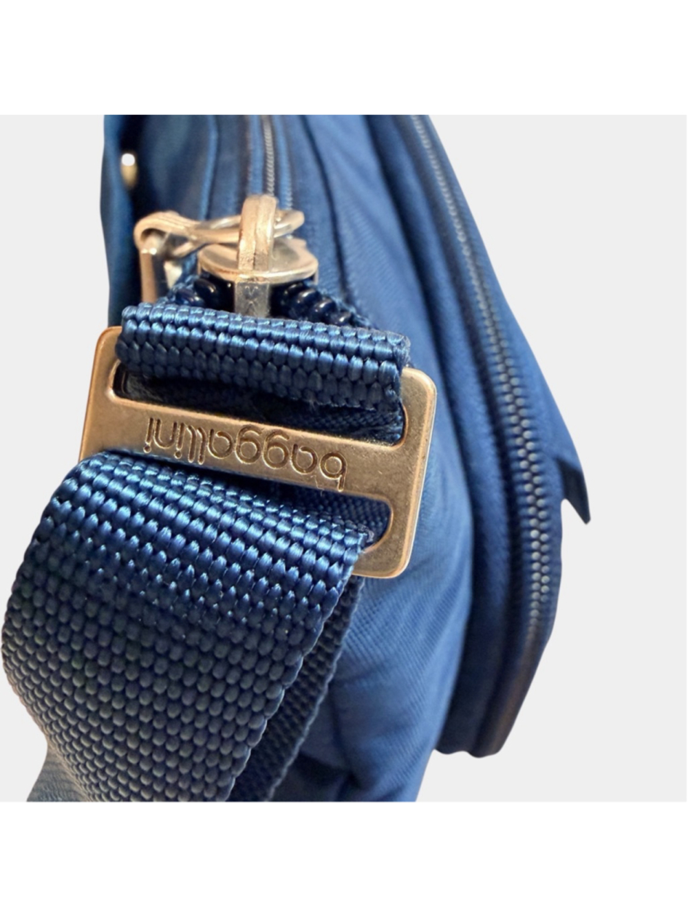 Baggallini Blue Crossbody Travel Bag Lightweight Organizer Purse Nylon - Picture 3 of 13